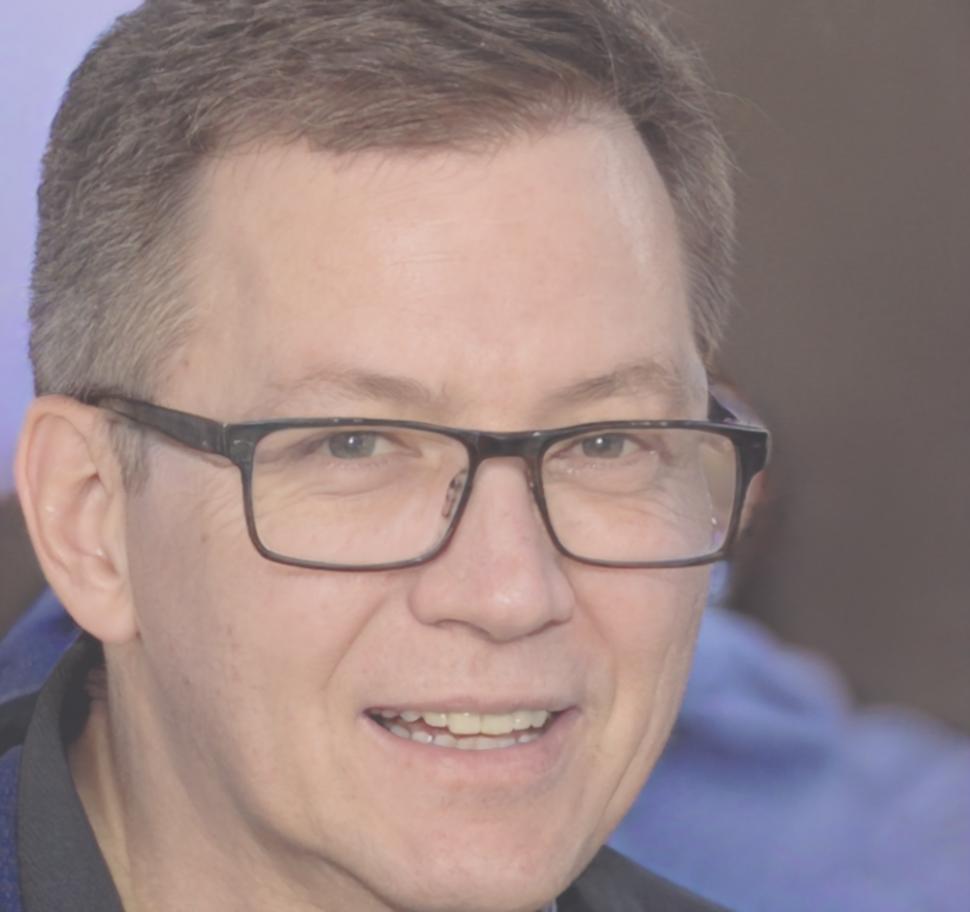 Kieran Ashworth, Senior Financial Negotiation Instructor